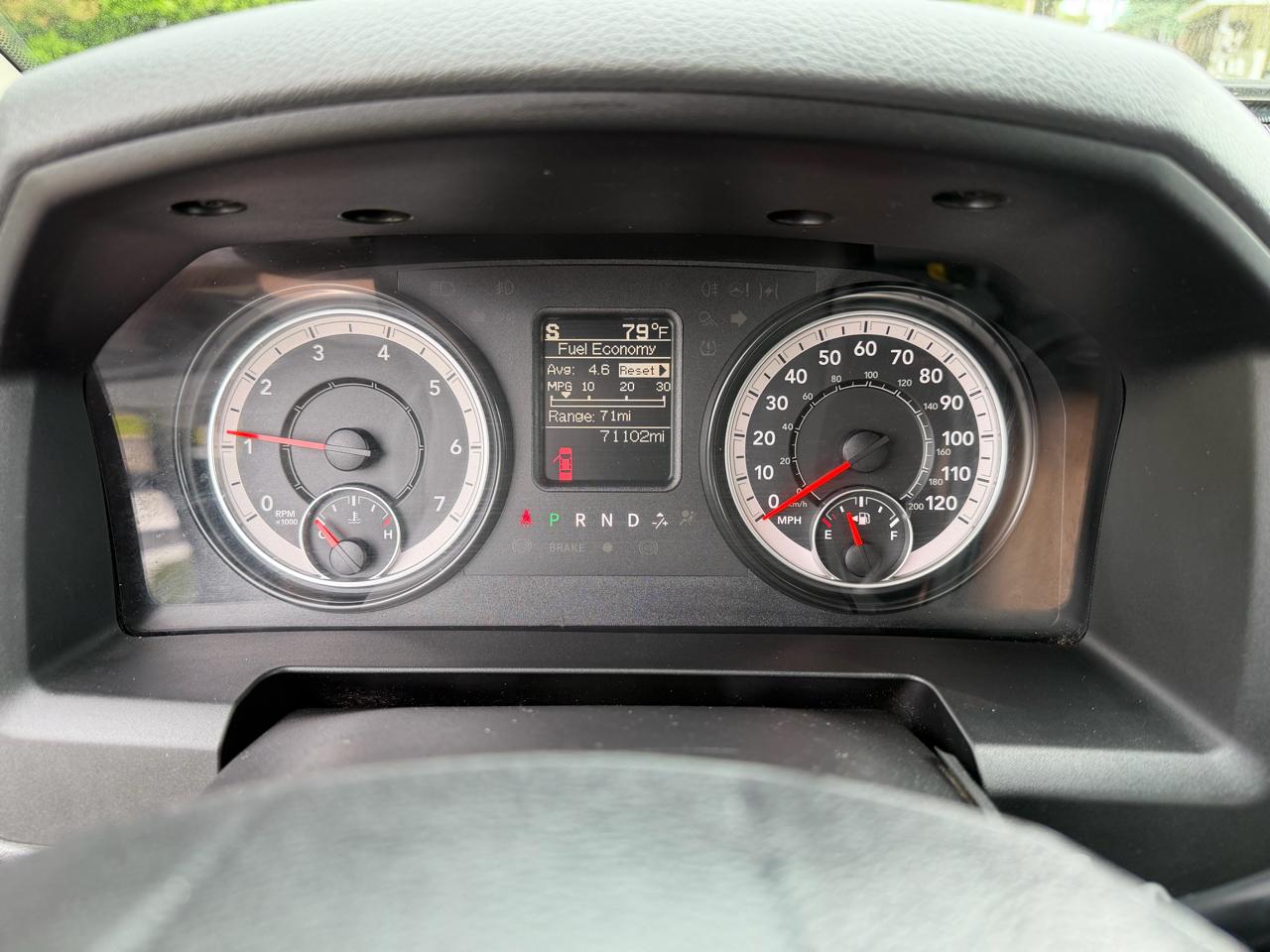 RAM 2500 4WD Reg Cab 140.5" Tradesman 2016