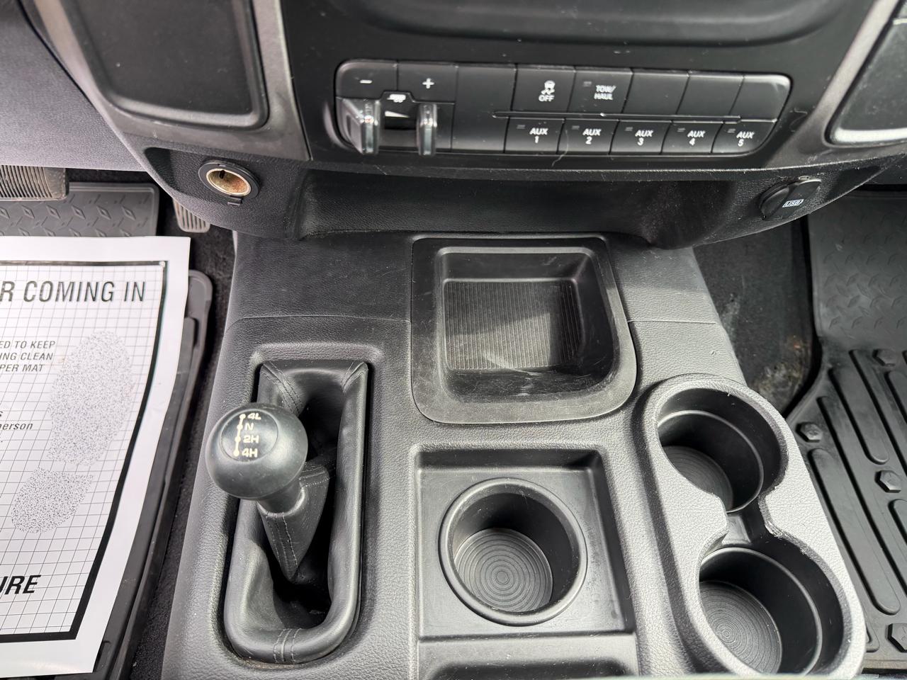 RAM 2500 4WD Reg Cab 140.5" Tradesman 2016