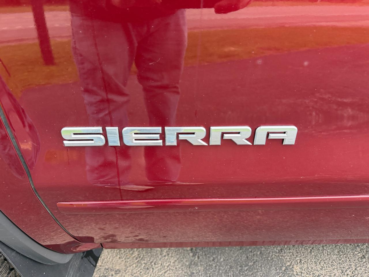 GMC Sierra 1500 4WD Crew Cab 143.5" SLE 2017