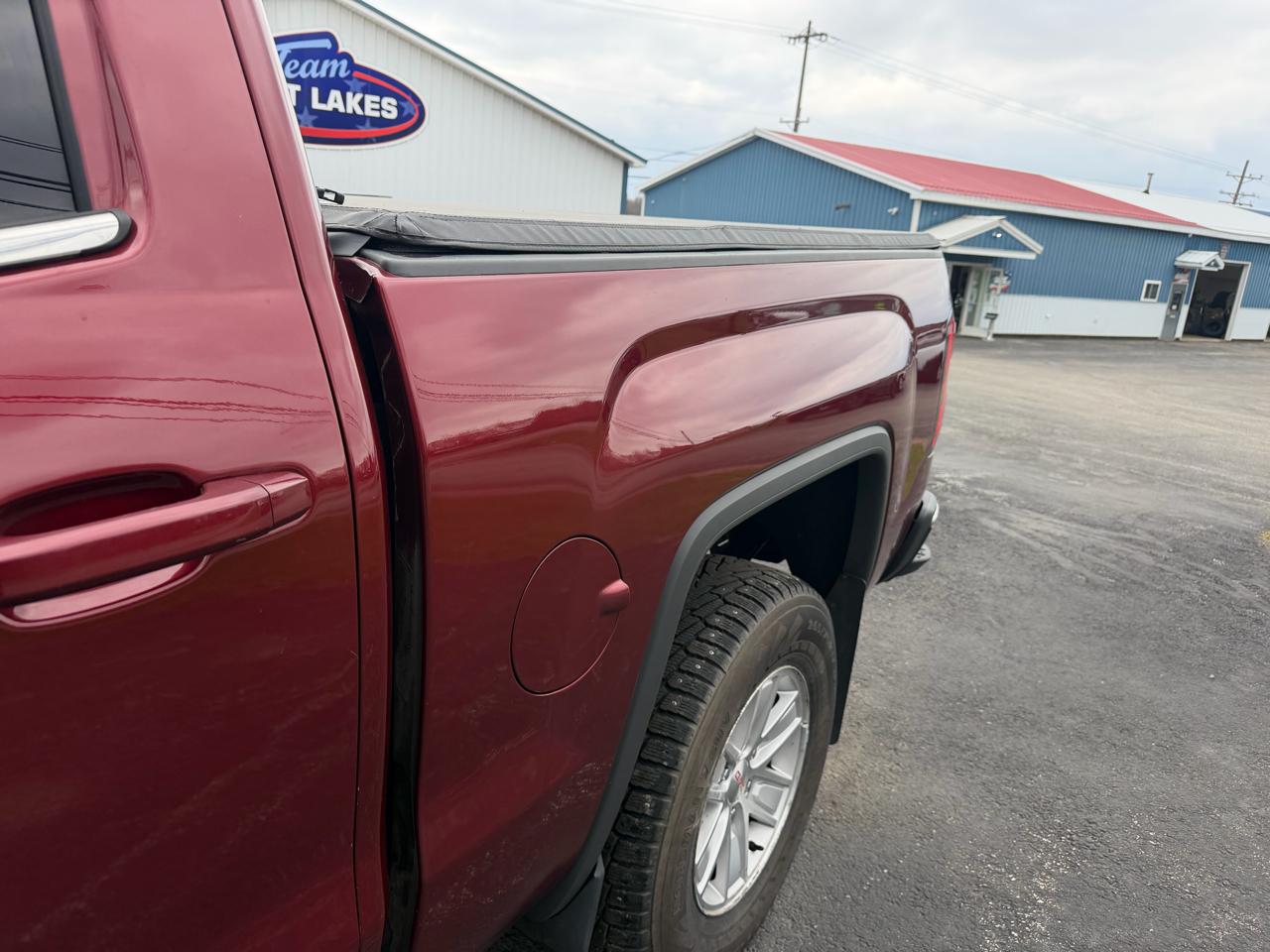 GMC Sierra 1500 4WD Crew Cab 143.5" SLE 2017