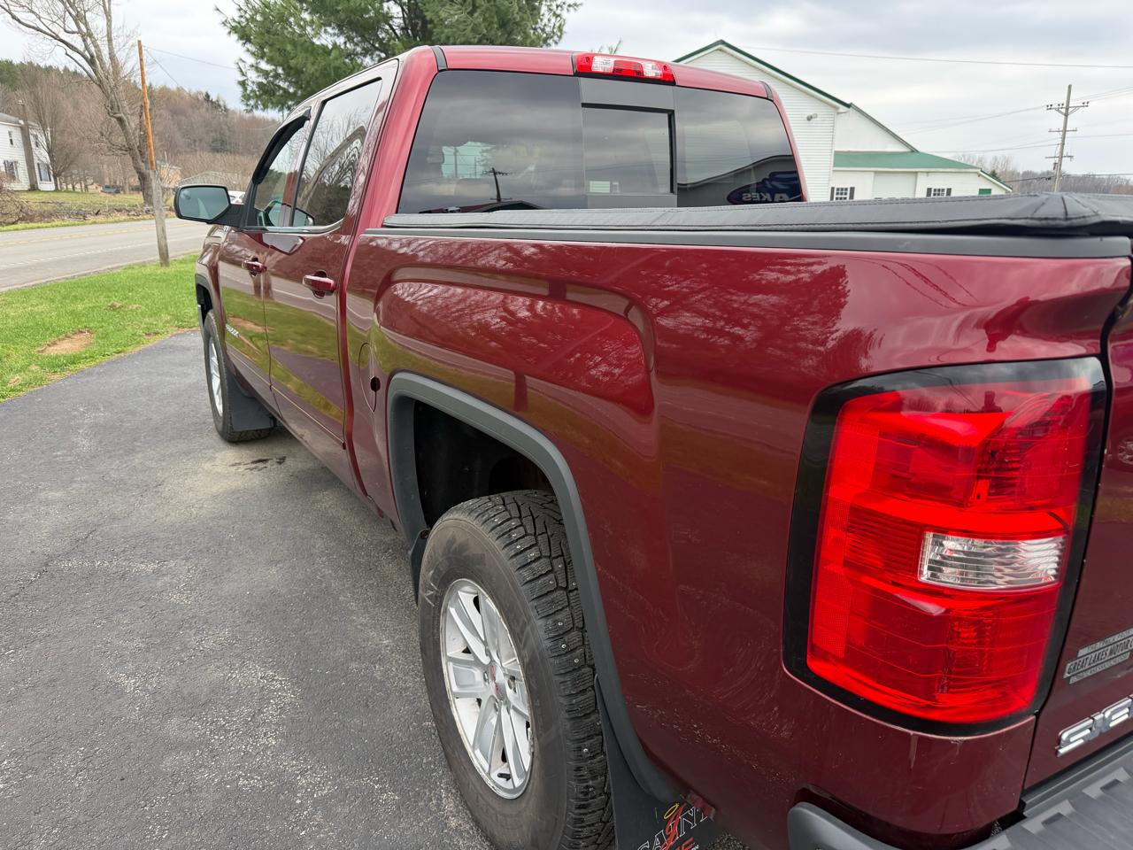 GMC Sierra 1500 4WD Crew Cab 143.5" SLE 2017