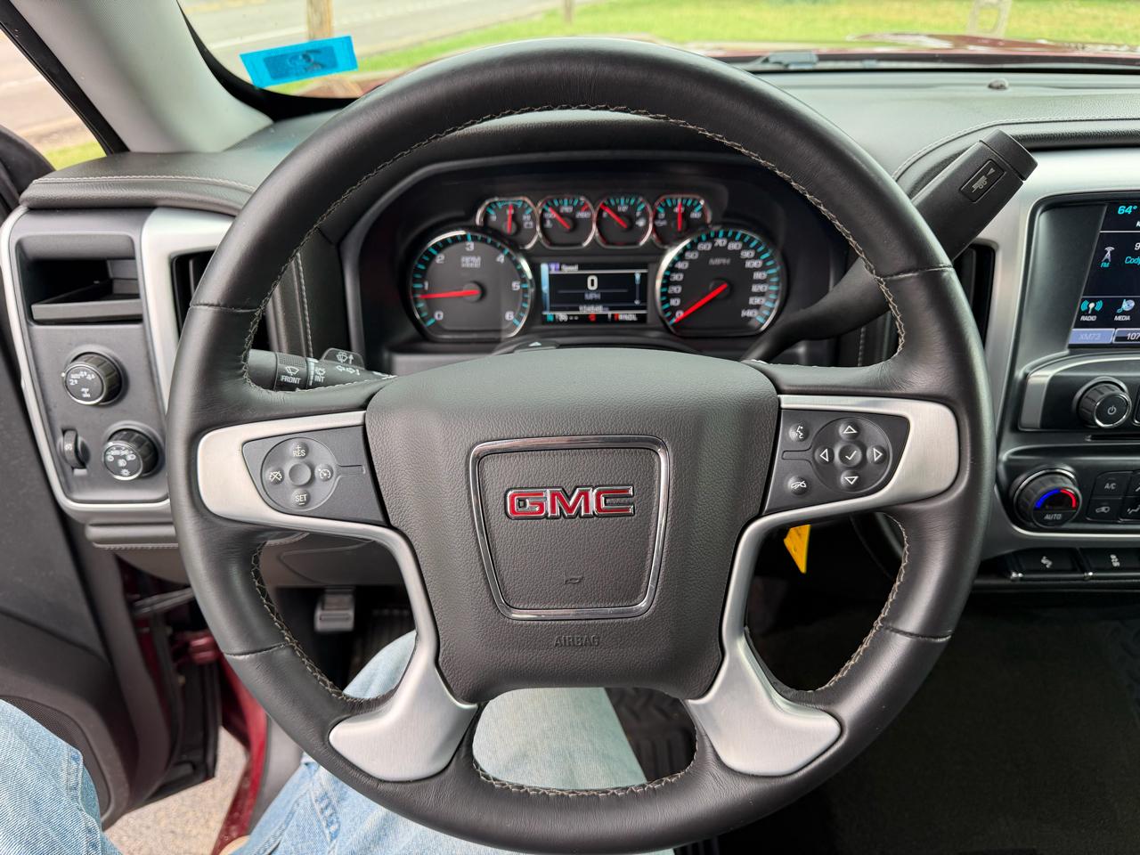 GMC Sierra 1500 4WD Crew Cab 143.5" SLE 2017