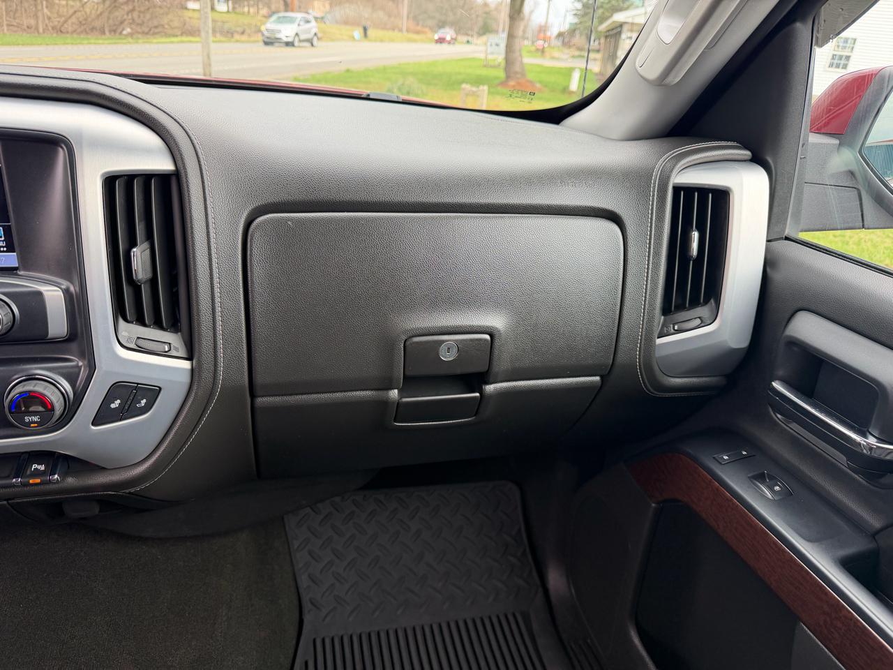 GMC Sierra 1500 4WD Crew Cab 143.5" SLE 2017