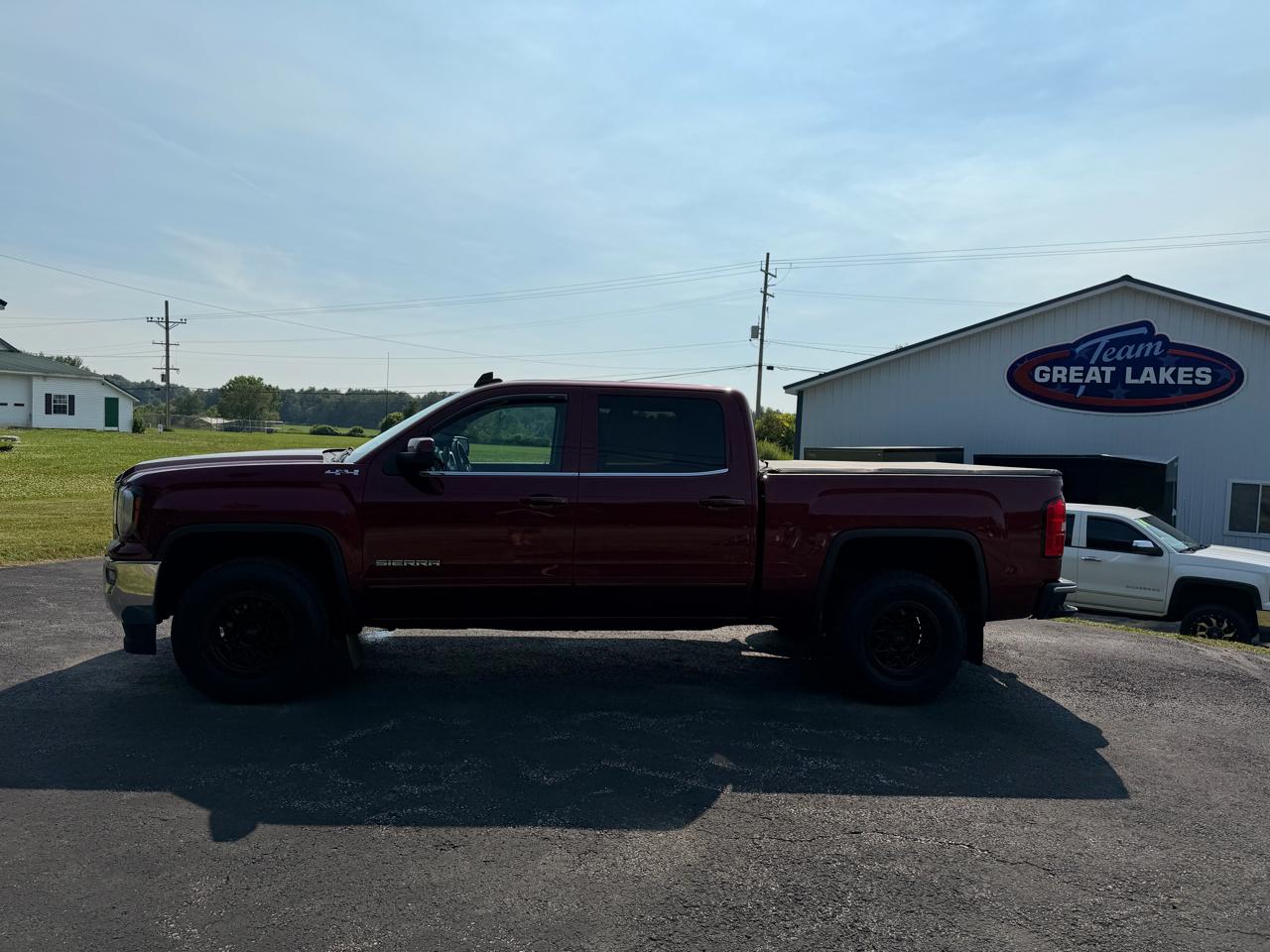GMC Sierra 1500 4WD Crew Cab 143.5" SLE 2017