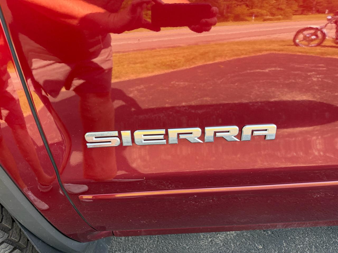 GMC Sierra 1500 4WD Crew Cab 143.5" SLE 2017