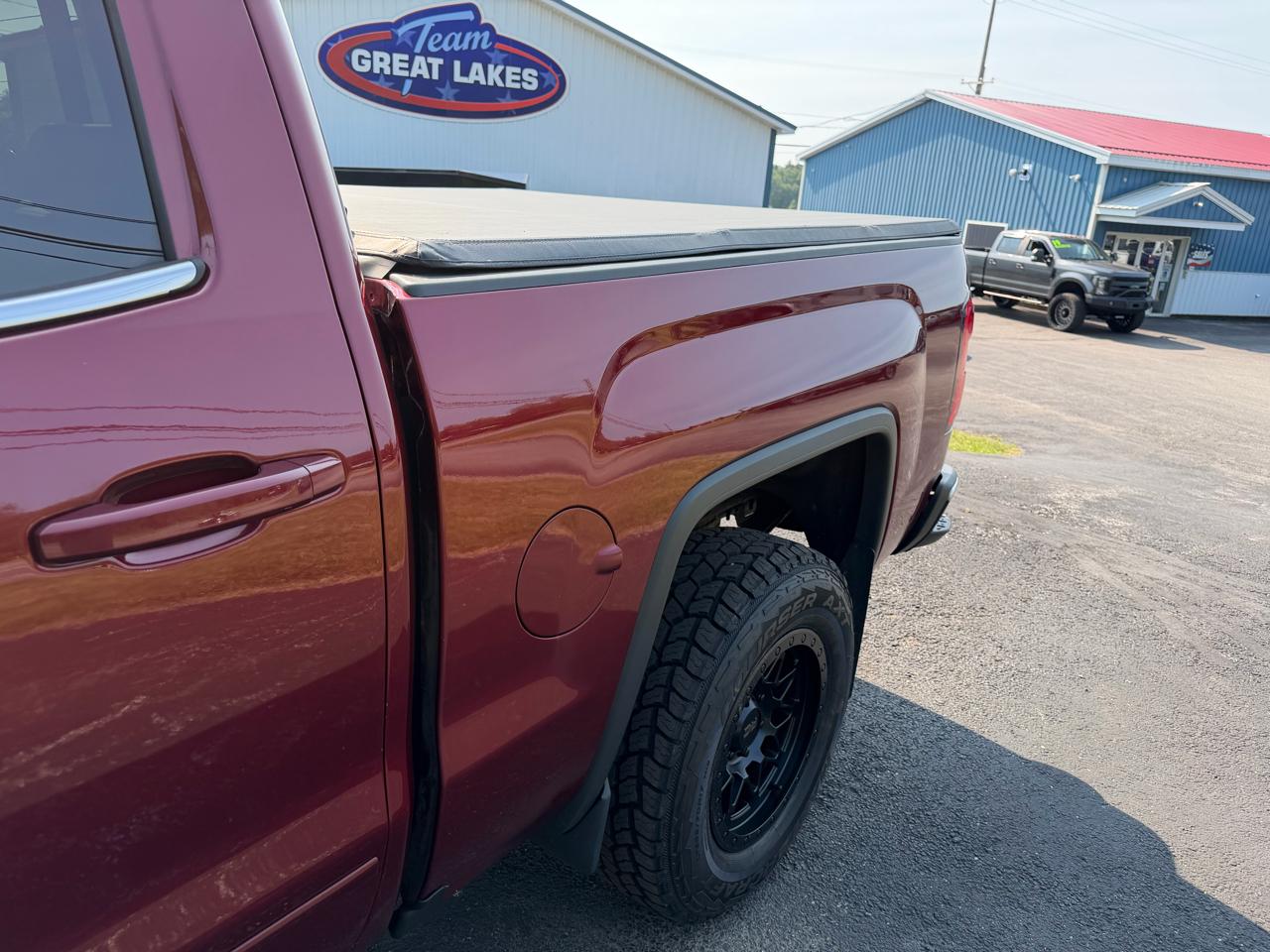GMC Sierra 1500 4WD Crew Cab 143.5" SLE 2017