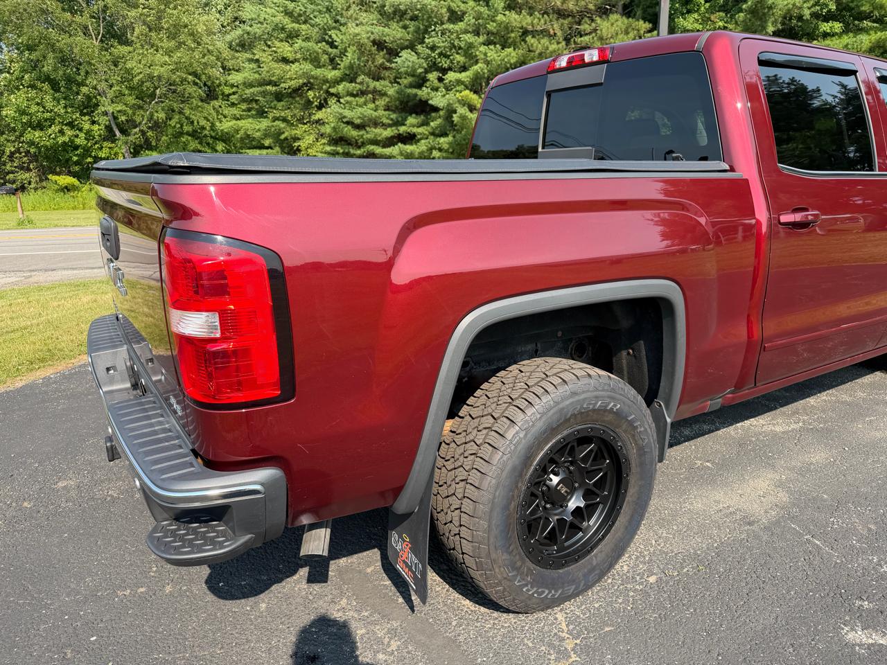 GMC Sierra 1500 4WD Crew Cab 143.5" SLE 2017