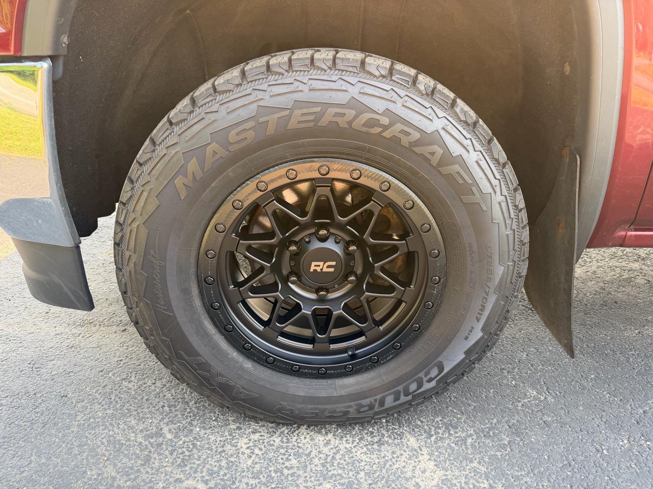 GMC Sierra 1500 4WD Crew Cab 143.5" SLE 2017