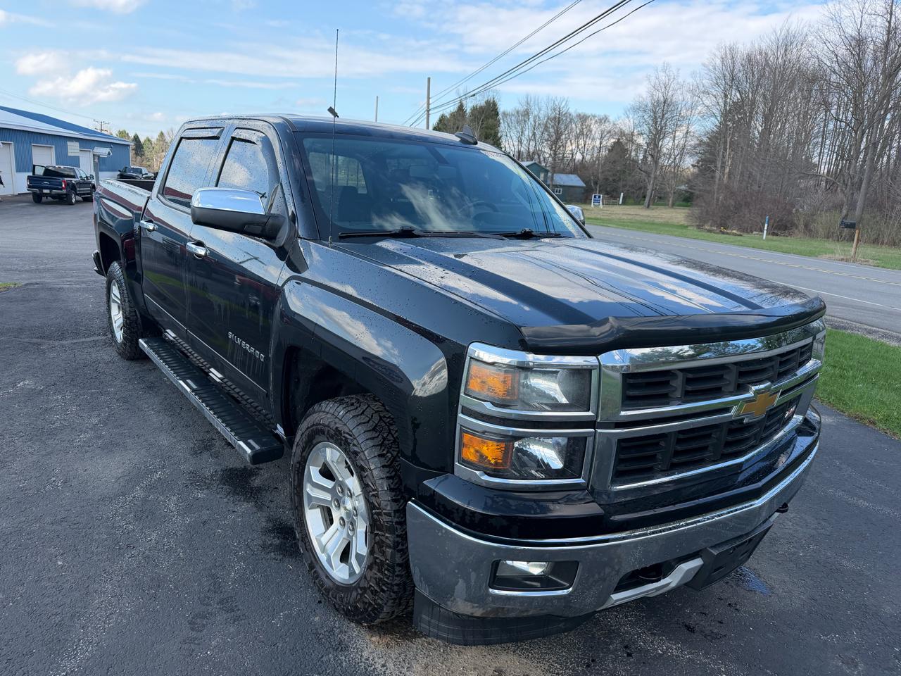 Chevrolet Silverado 1500 4WD Crew Cab 143.5" LT w/2LT 2015