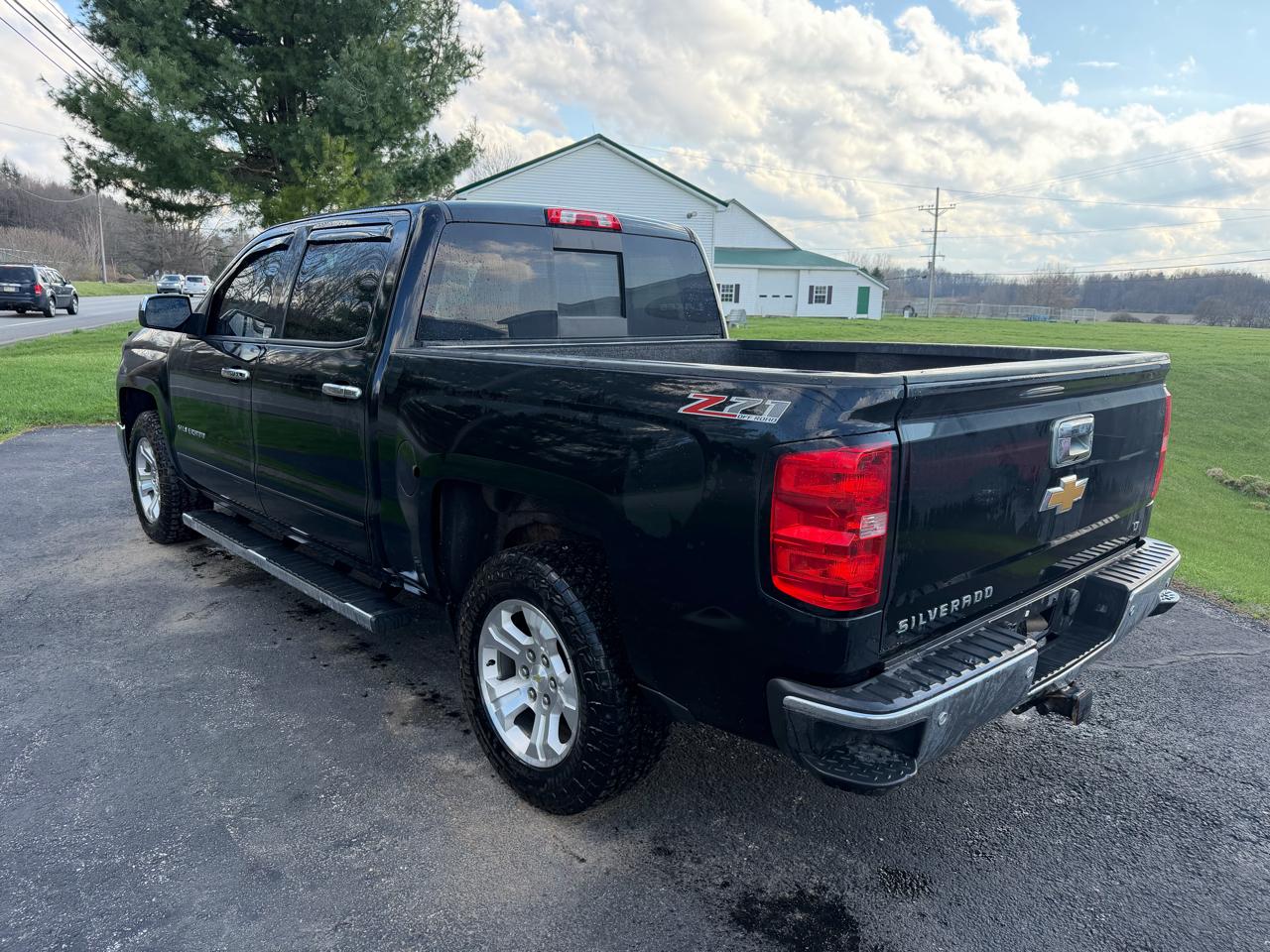Chevrolet Silverado 1500 4WD Crew Cab 143.5" LT w/2LT 2015