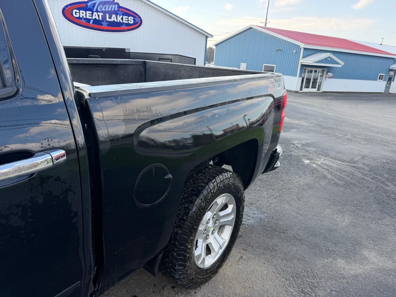 Chevrolet Silverado 1500 4WD Crew Cab 143.5" LT w/2LT 2015