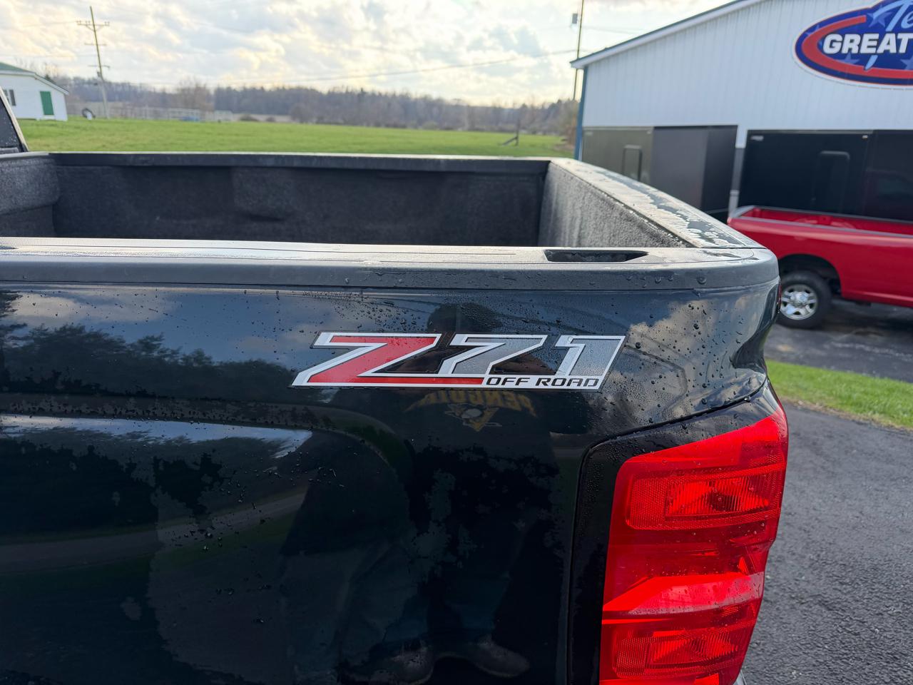 Chevrolet Silverado 1500 4WD Crew Cab 143.5" LT w/2LT 2015