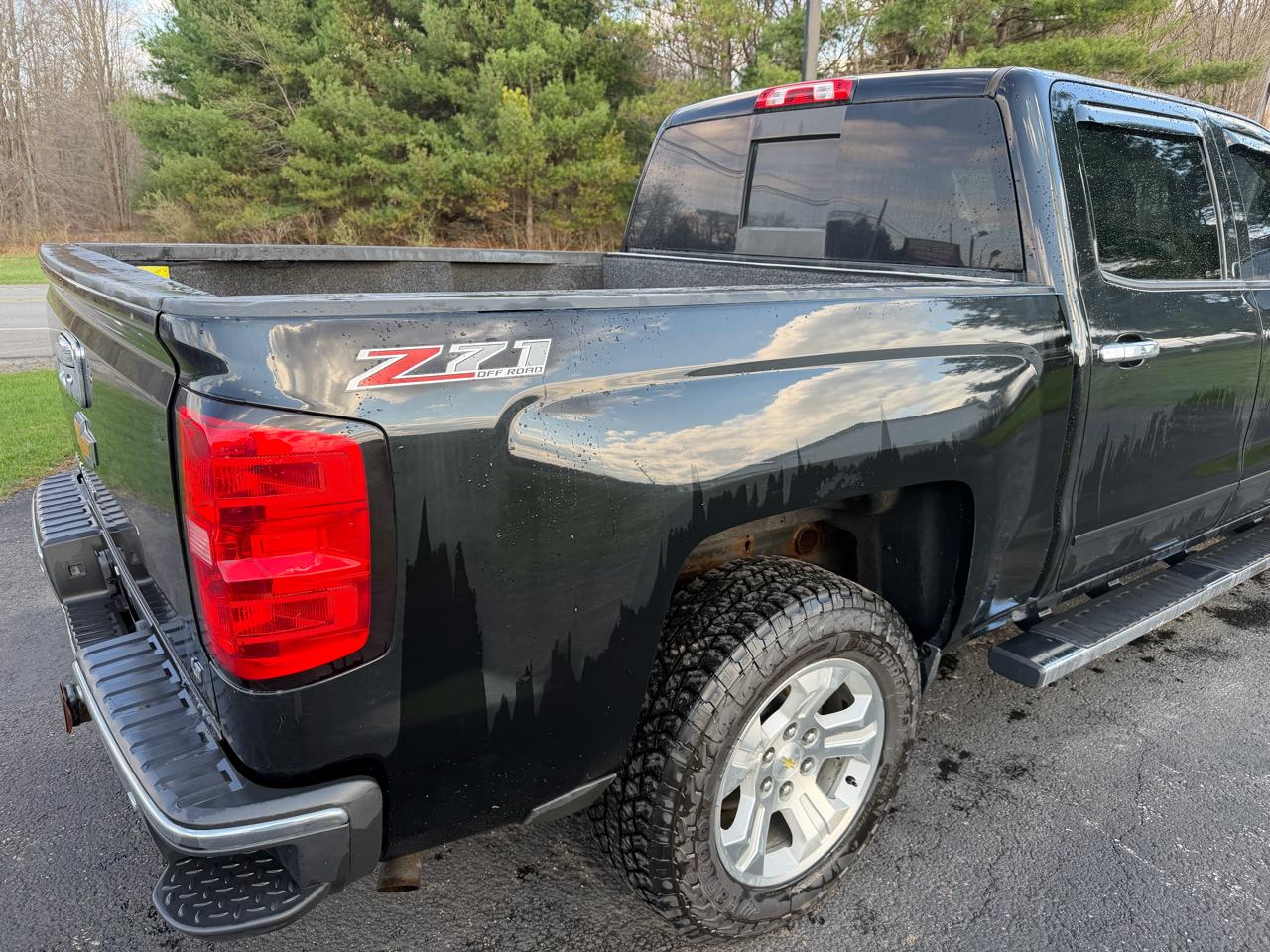 Chevrolet Silverado 1500 4WD Crew Cab 143.5" LT w/2LT 2015