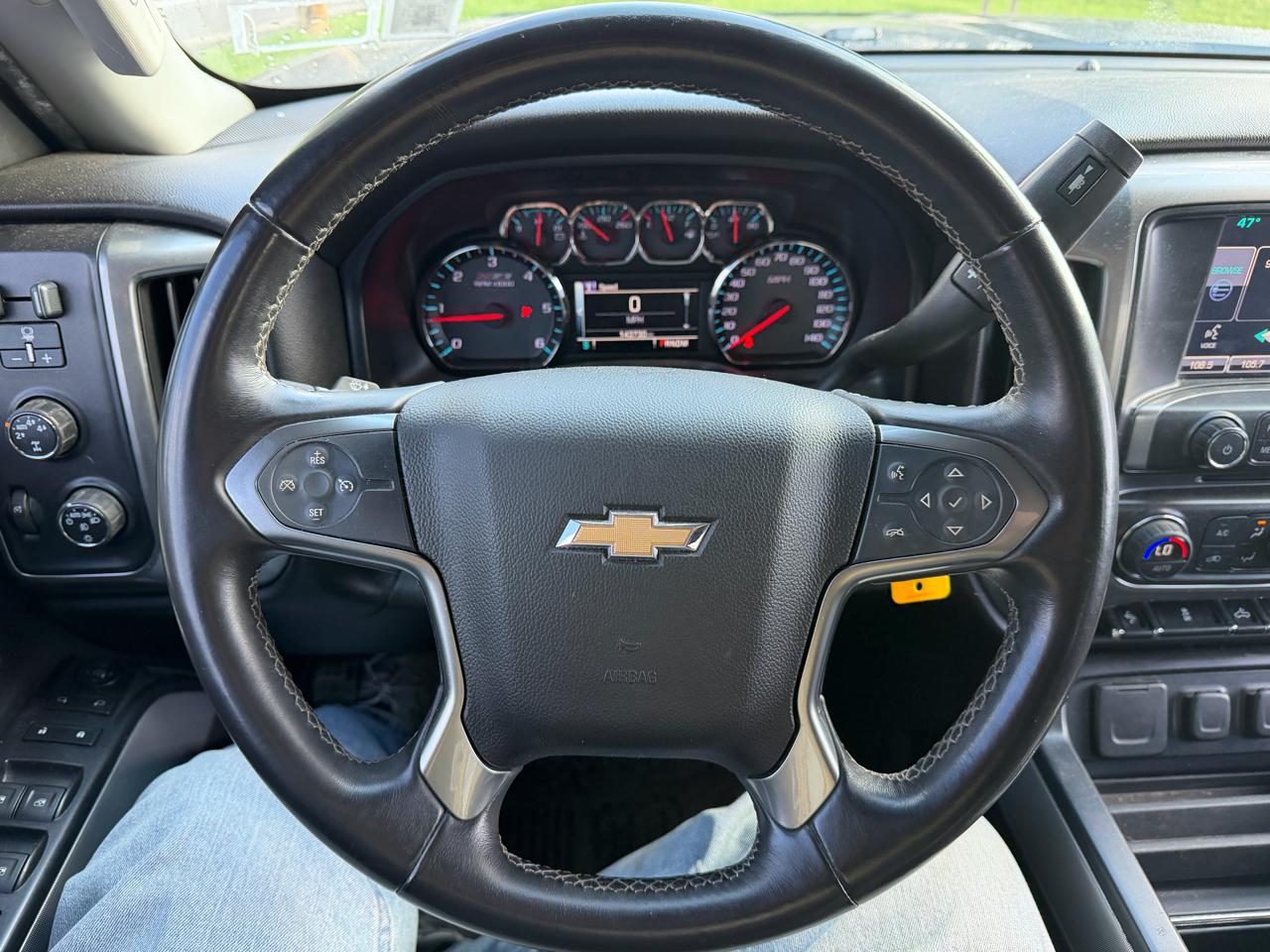 Chevrolet Silverado 1500 4WD Crew Cab 143.5" LT w/2LT 2015