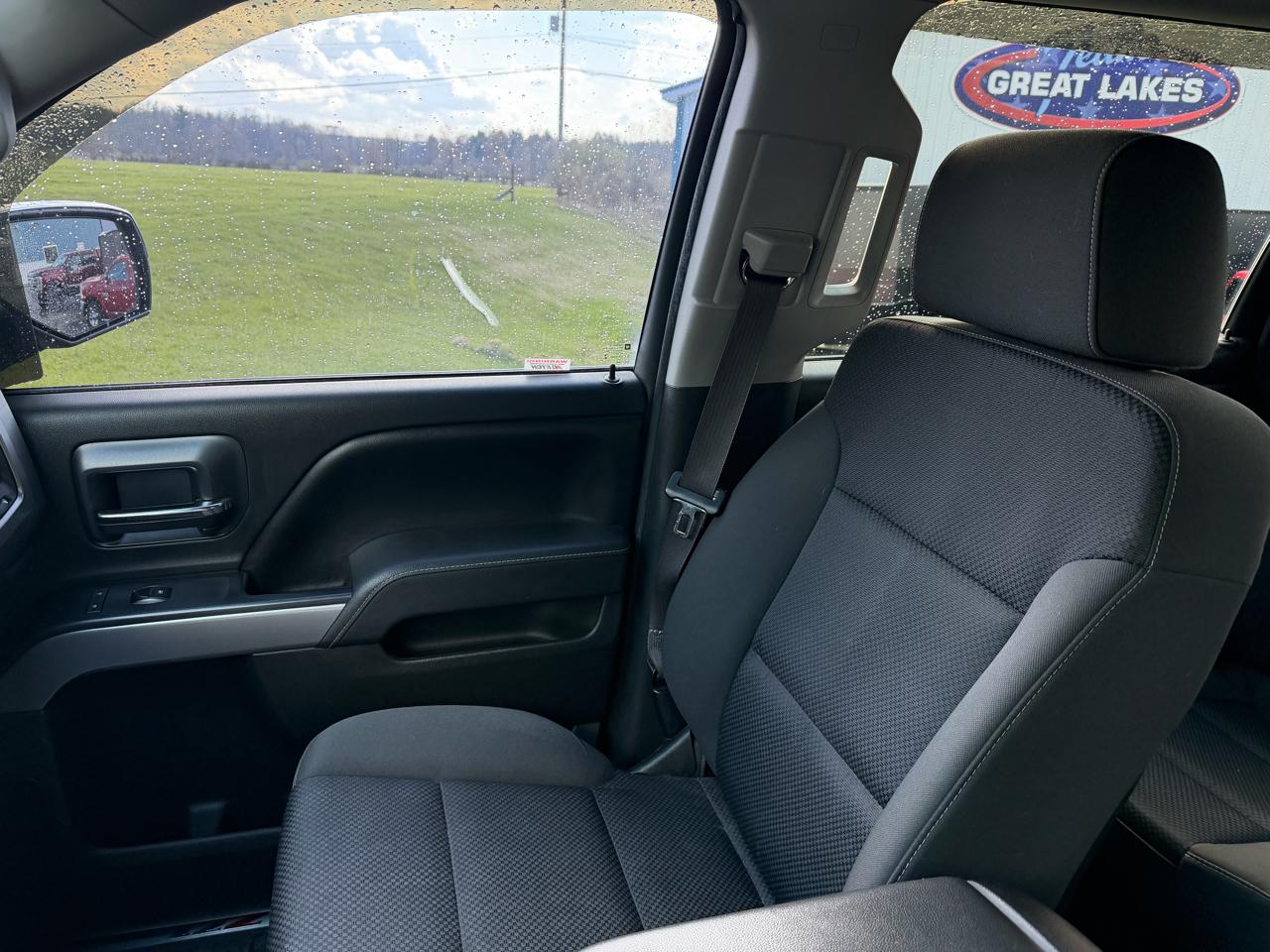 Chevrolet Silverado 1500 4WD Crew Cab 143.5" LT w/2LT 2015