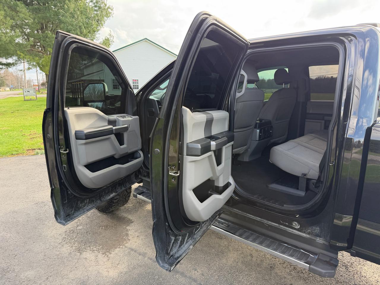 Ford Super Duty F-250 SRW XLT 4WD Crew Cab 6.75' Box 2021