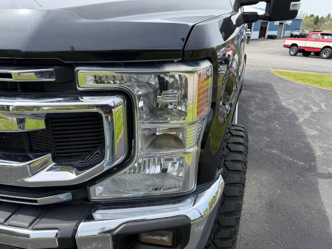 Ford Super Duty F-250 SRW XLT 4WD Crew Cab 6.75' Box 2021