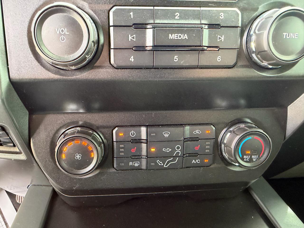 Ford Super Duty F-250 SRW XLT 4WD Crew Cab 6.75' Box 2021