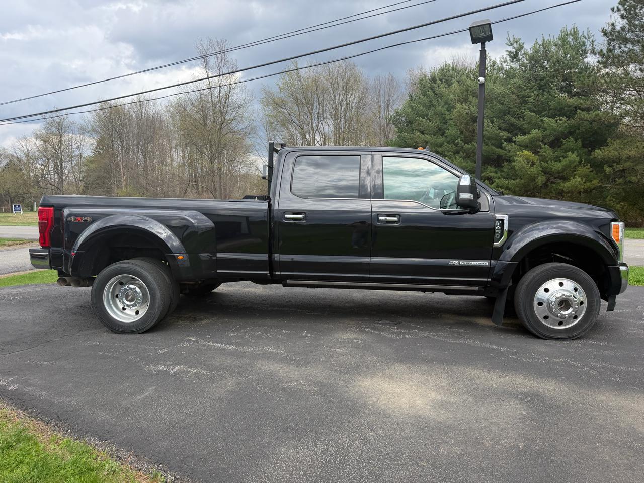 Ford Super Duty F-450 DRW King Ranch 4WD Crew Cab 8' Box 2019