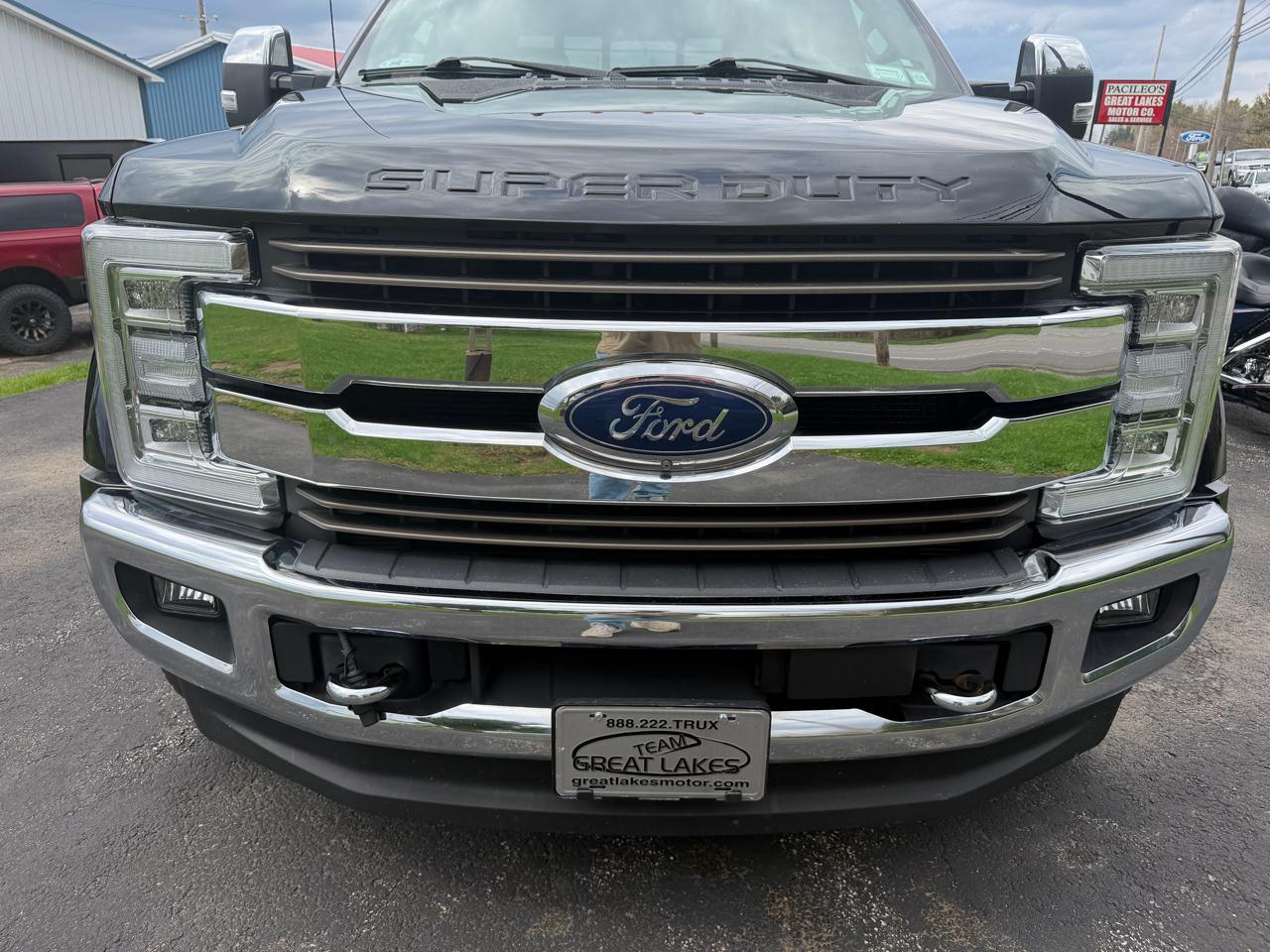 Ford Super Duty F-450 DRW King Ranch 4WD Crew Cab 8' Box 2019