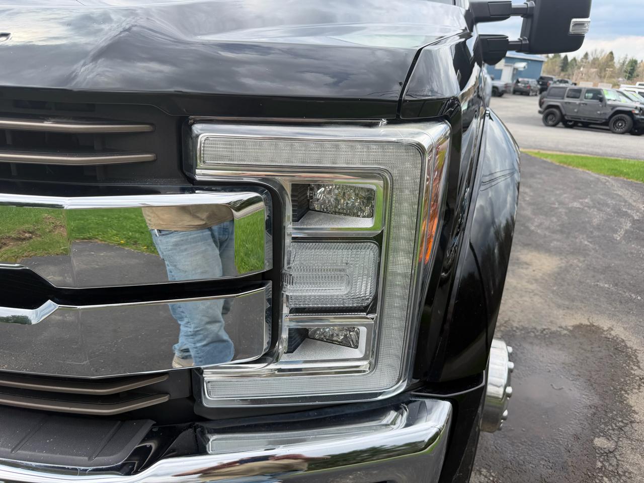 Ford Super Duty F-450 DRW King Ranch 4WD Crew Cab 8' Box 2019