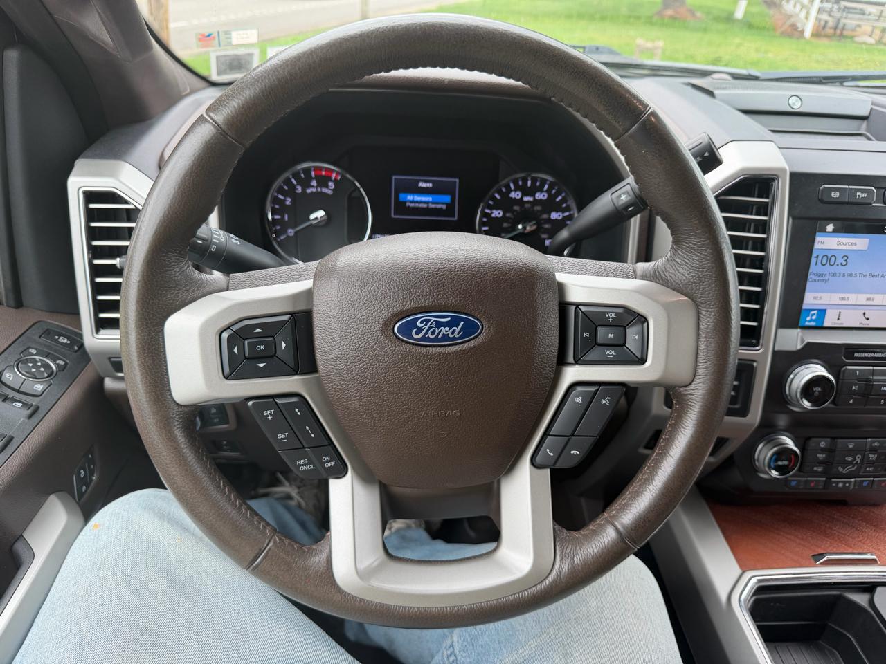 Ford Super Duty F-450 DRW King Ranch 4WD Crew Cab 8' Box 2019