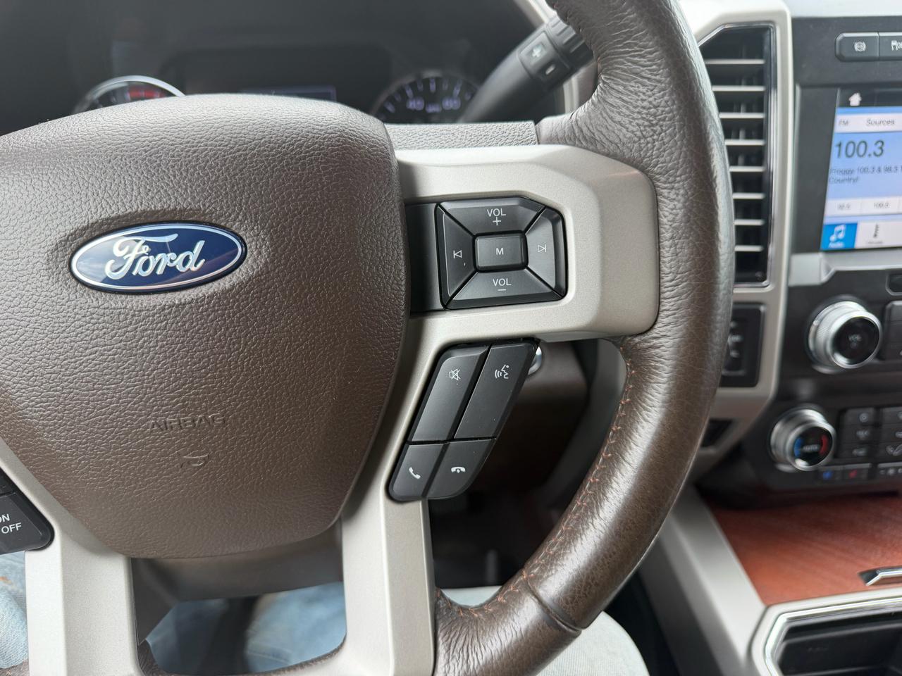 Ford Super Duty F-450 DRW King Ranch 4WD Crew Cab 8' Box 2019