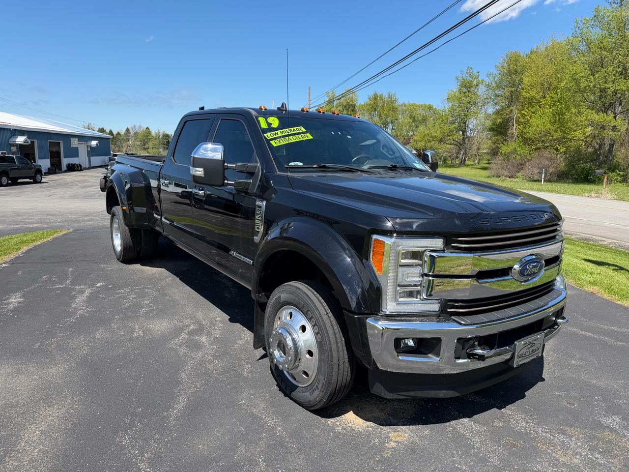Ford Super Duty F-450 DRW King Ranch 4WD Crew Cab 8' Box 2019