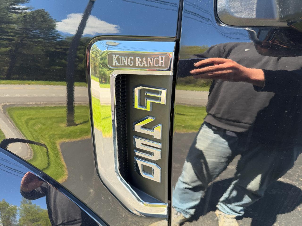 Ford Super Duty F-450 DRW King Ranch 4WD Crew Cab 8' Box 2019