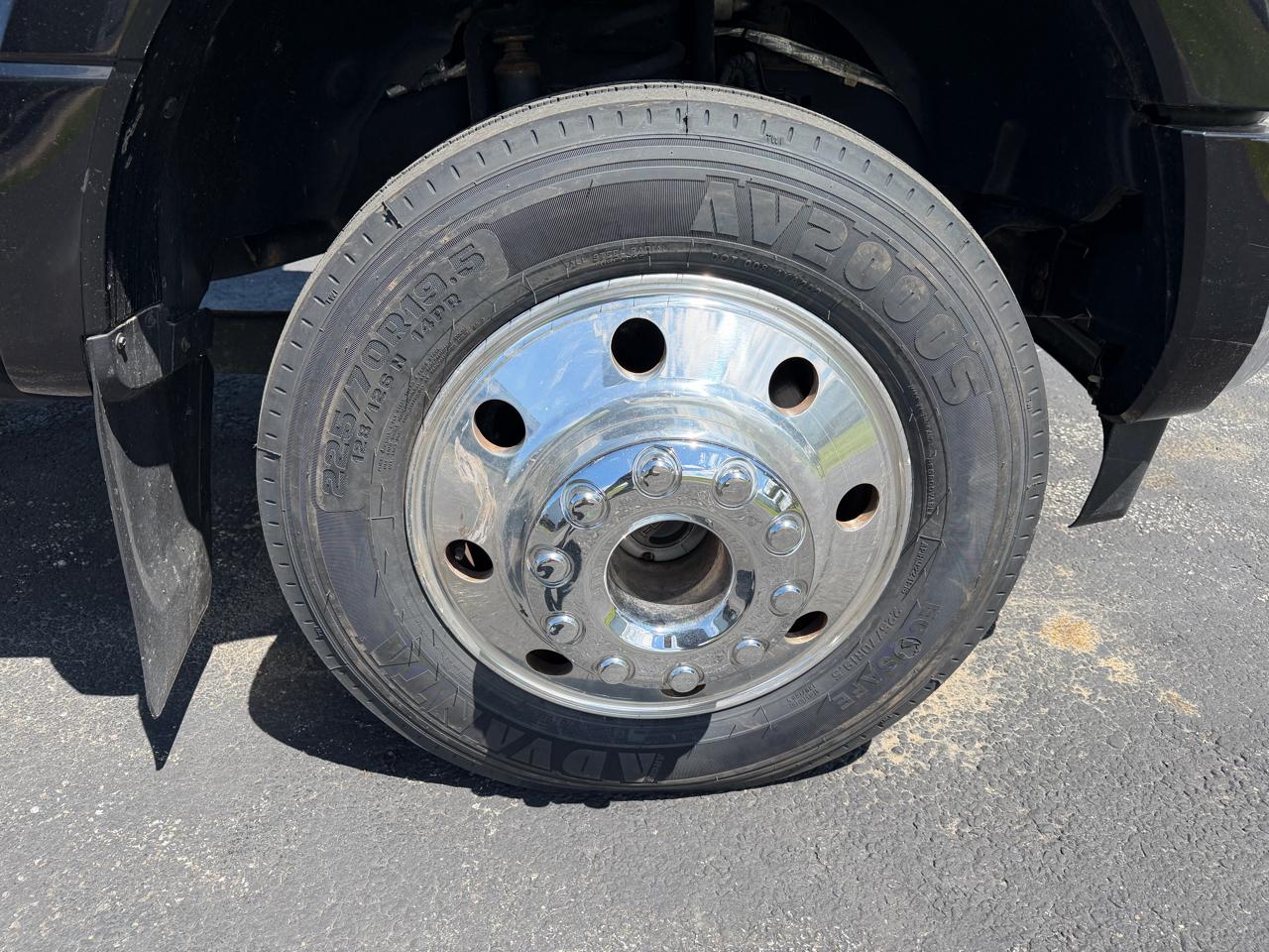 Ford Super Duty F-450 DRW King Ranch 4WD Crew Cab 8' Box 2019