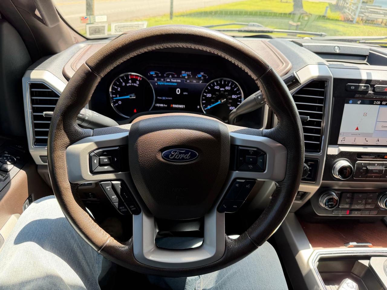 Ford Super Duty F-450 DRW King Ranch 4WD Crew Cab 8' Box 2019