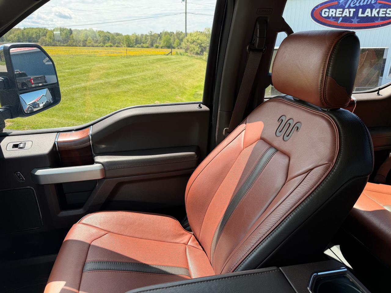 Ford Super Duty F-450 DRW King Ranch 4WD Crew Cab 8' Box 2019