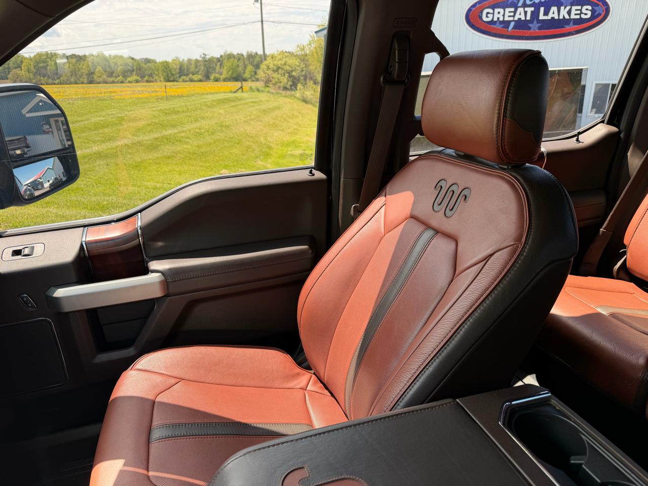 Ford Super Duty F-450 DRW King Ranch 4WD Crew Cab 8' Box 2019