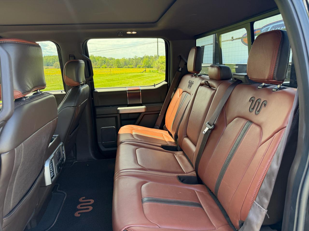 Ford Super Duty F-450 DRW King Ranch 4WD Crew Cab 8' Box 2019