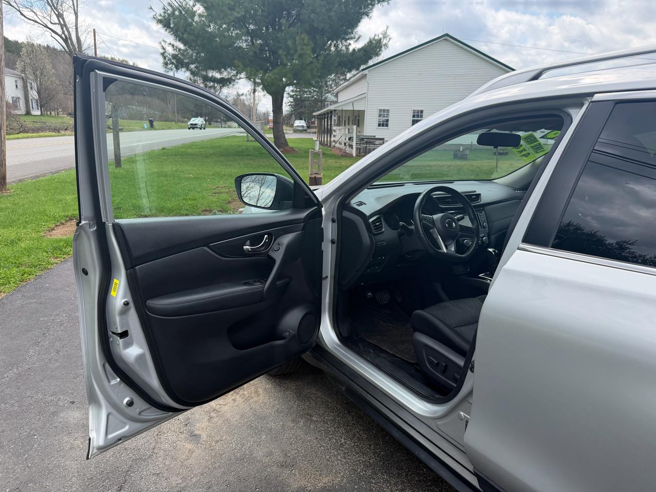 Nissan Rogue AWD SV 2018