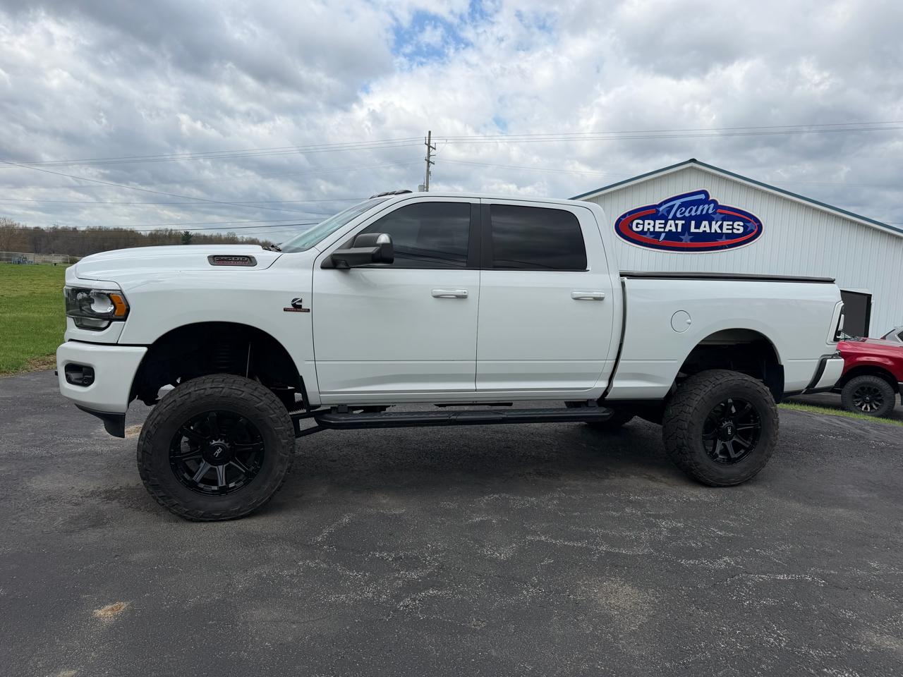 RAM 2500 Big Horn 4x4 Crew Cab 6'4" Box 2020