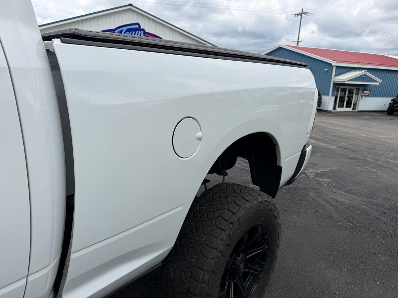 RAM 2500 Big Horn 4x4 Crew Cab 6'4" Box 2020