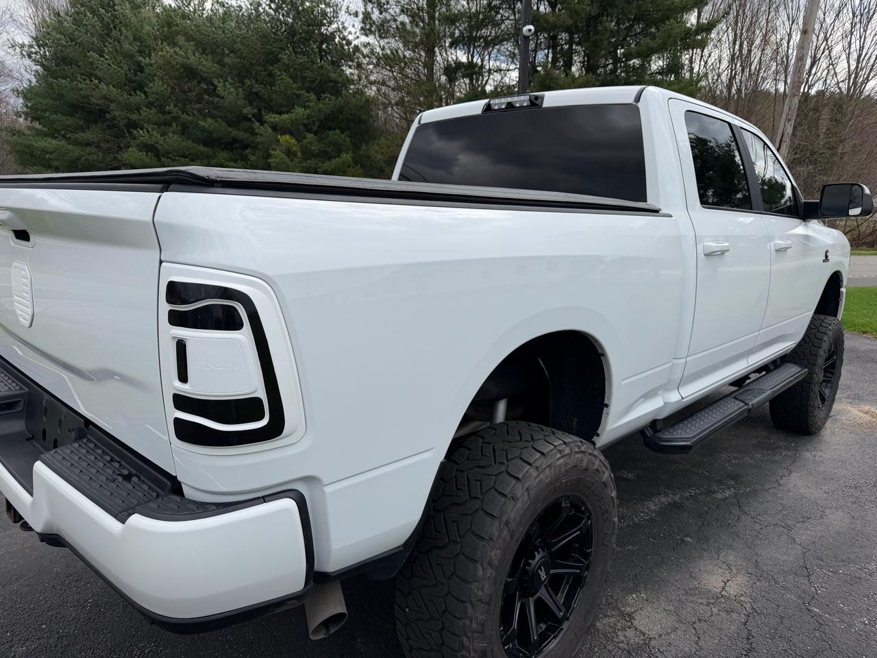 RAM 2500 Big Horn 4x4 Crew Cab 6'4" Box 2020