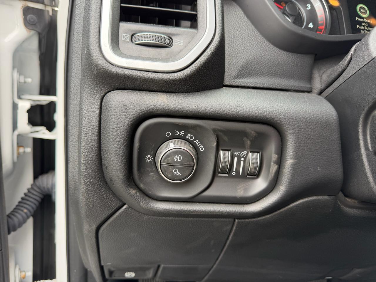 RAM 2500 Big Horn 4x4 Crew Cab 6'4" Box 2020