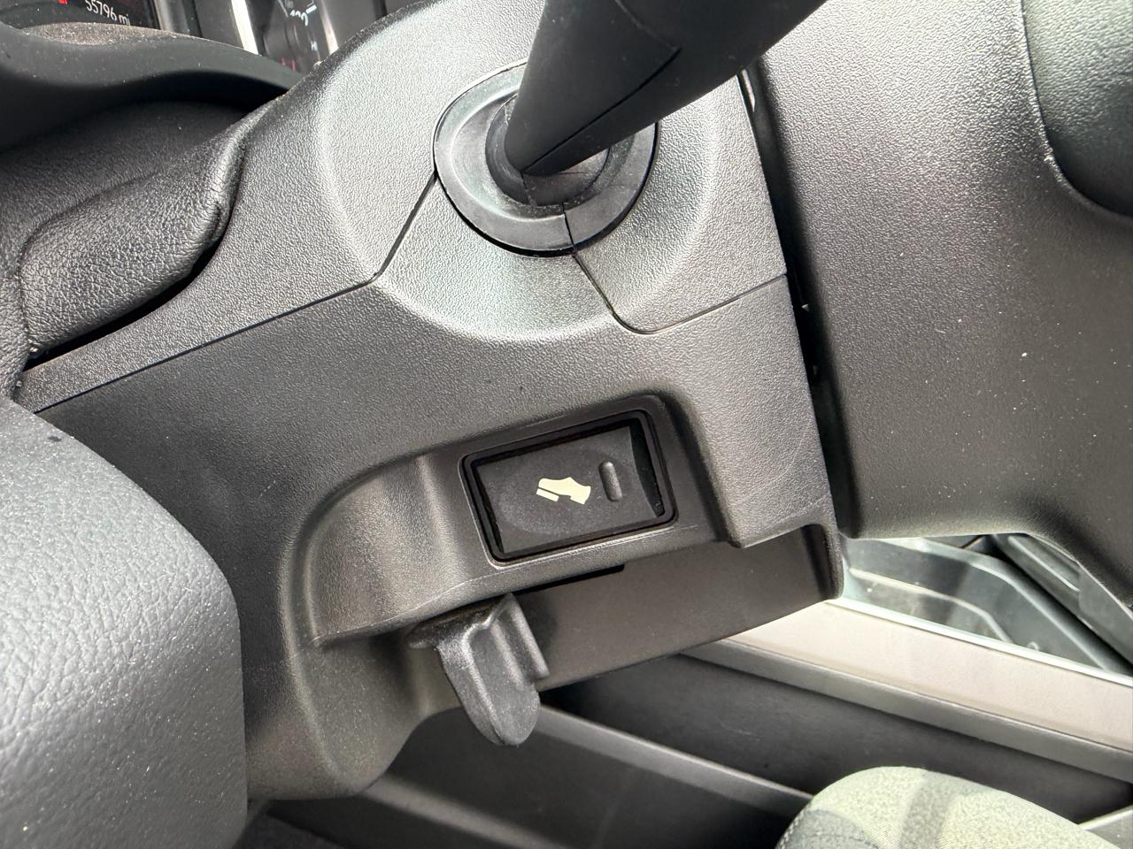 RAM 2500 Big Horn 4x4 Crew Cab 6'4" Box 2020