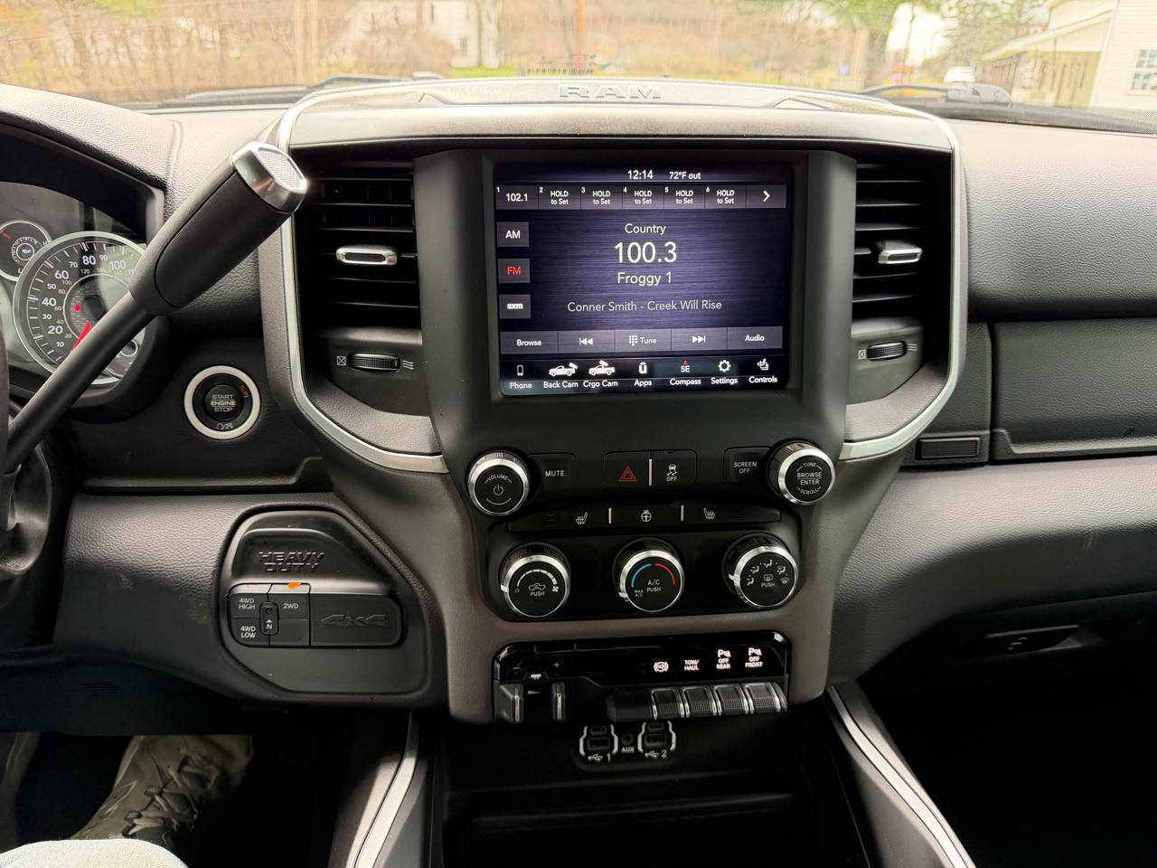 RAM 2500 Big Horn 4x4 Crew Cab 6'4" Box 2020