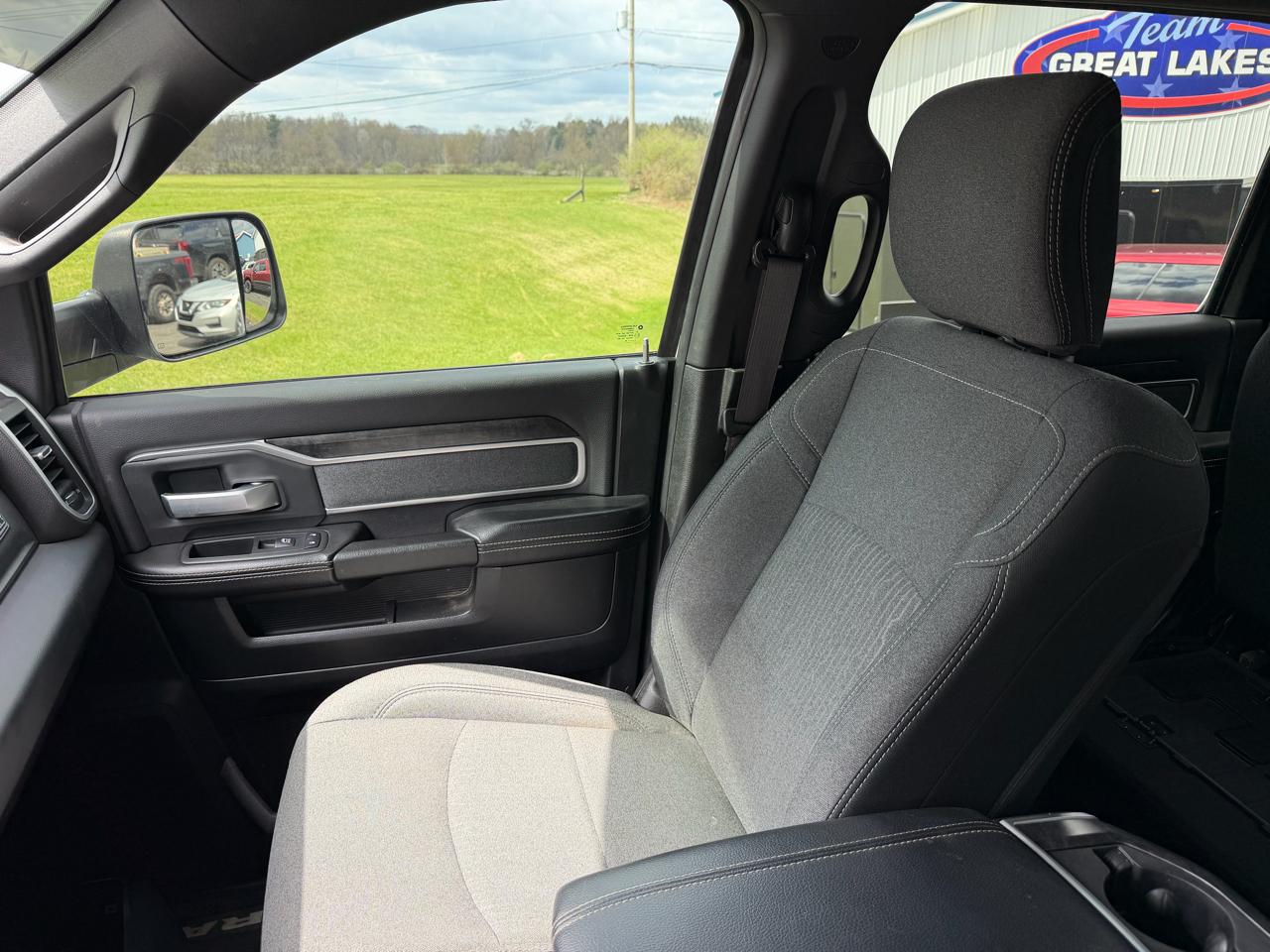 RAM 2500 Big Horn 4x4 Crew Cab 6'4" Box 2020