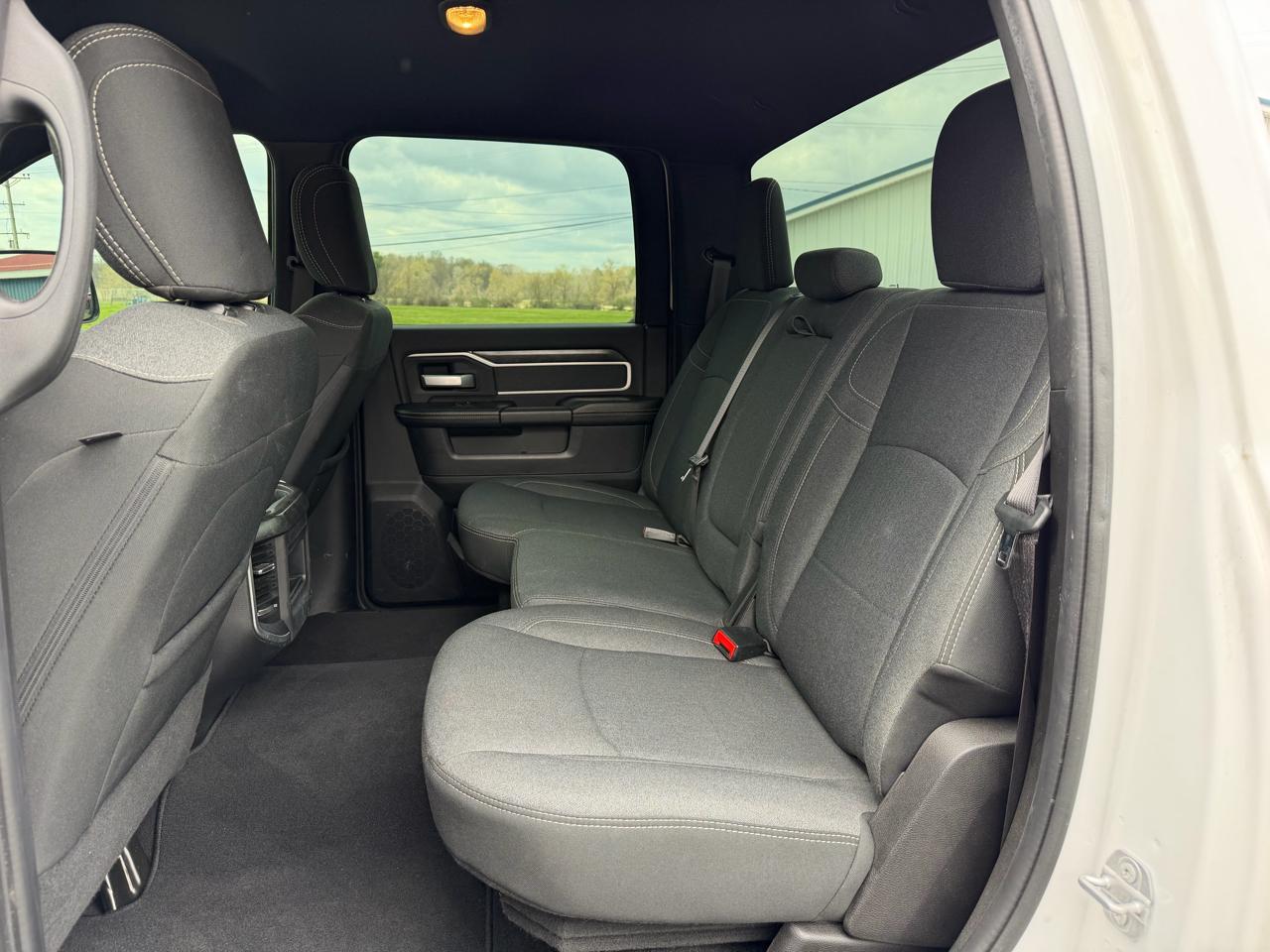 RAM 2500 Big Horn 4x4 Crew Cab 6'4" Box 2020