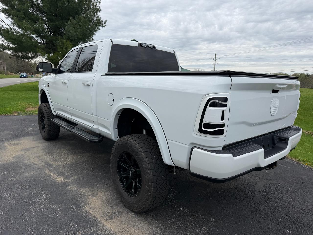 RAM 2500 Big Horn 4x4 Crew Cab 6'4" Box 2020