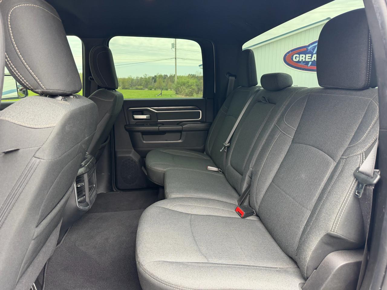 RAM 2500 Big Horn 4x4 Crew Cab 6'4" Box 2020