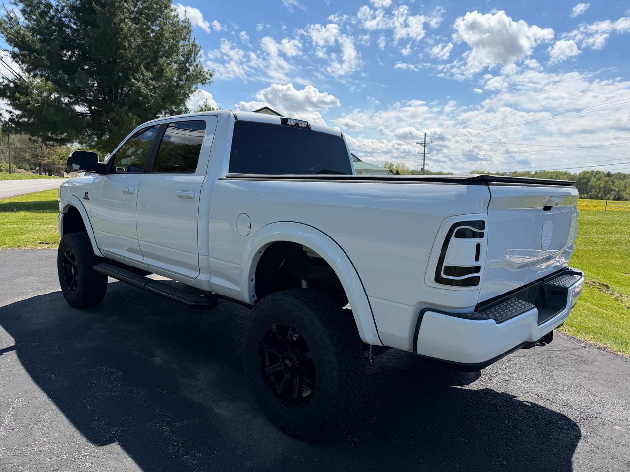 RAM 2500 Big Horn 4x4 Crew Cab 6'4" Box 2020
