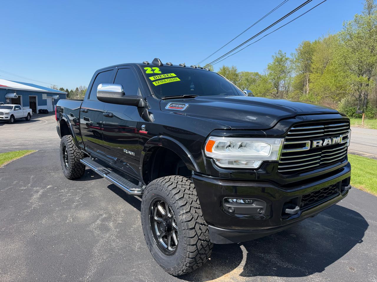 RAM 2500 Laramie 4x4 Crew Cab 6'4" Box 2022
