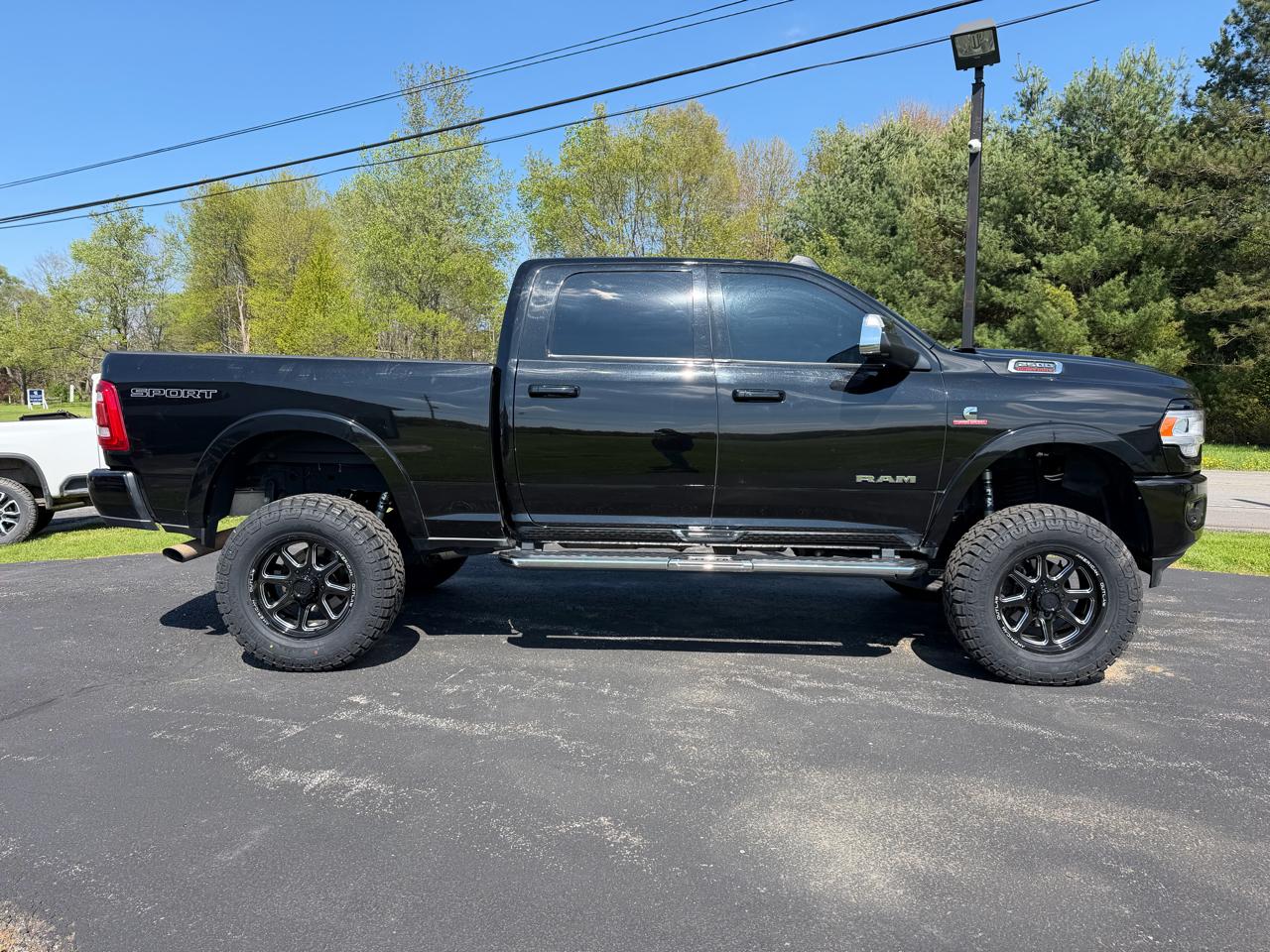 RAM 2500 Laramie 4x4 Crew Cab 6'4" Box 2022