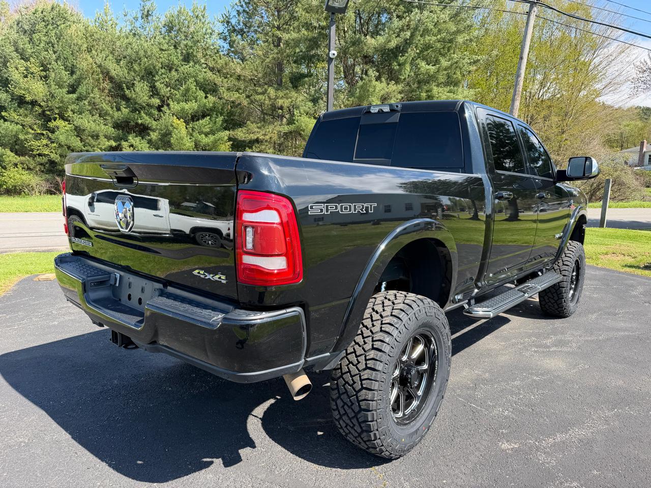 RAM 2500 Laramie 4x4 Crew Cab 6'4" Box 2022