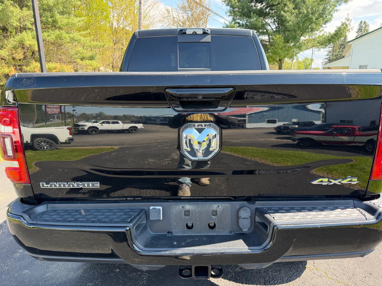 RAM 2500 Laramie 4x4 Crew Cab 6'4" Box 2022